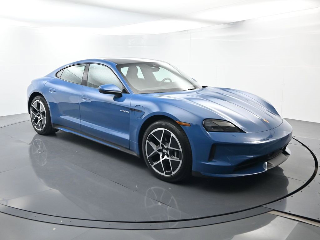 Used 2025 Porsche Taycan image 17