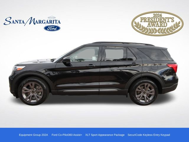 Certified 2022 Ford Explorer XLT w/ Equipment Group 202A image 1