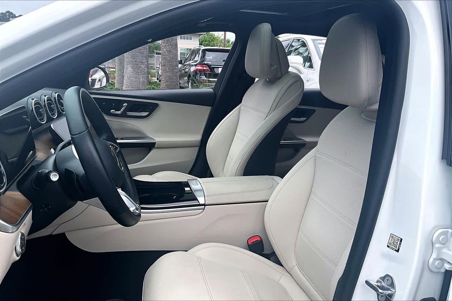 Used 2024 Mercedes-Benz C 300 Sedan image 8