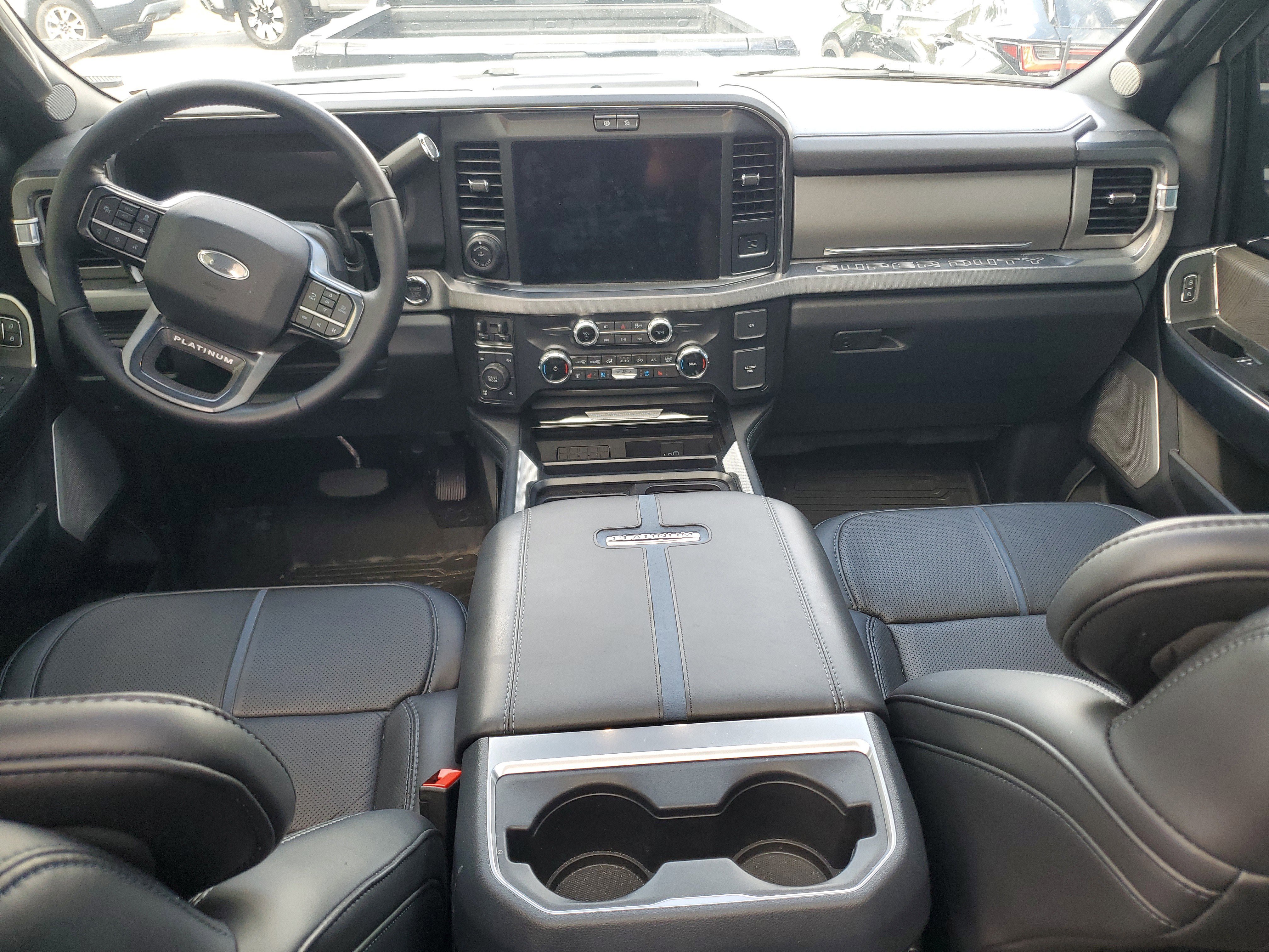 Used 2025 Ford F250 Platinum image 8
