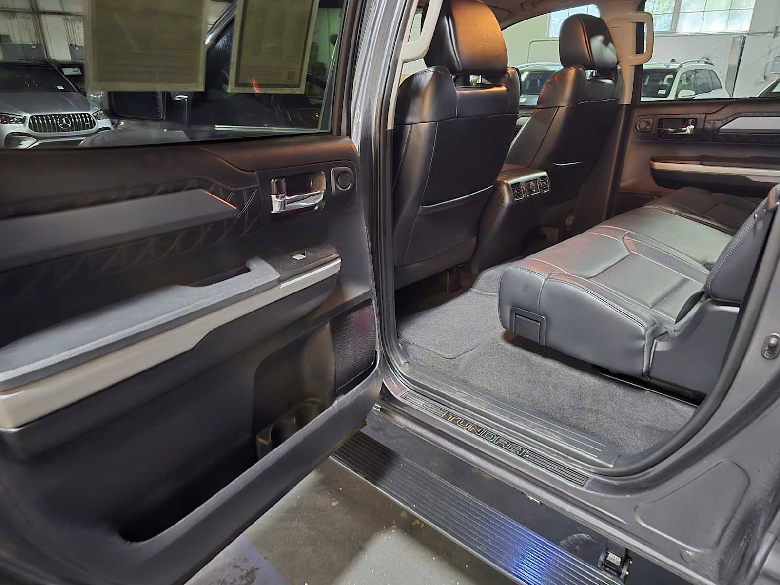 Used 2019 Toyota Tundra Platinum AWD/4WD image 17
