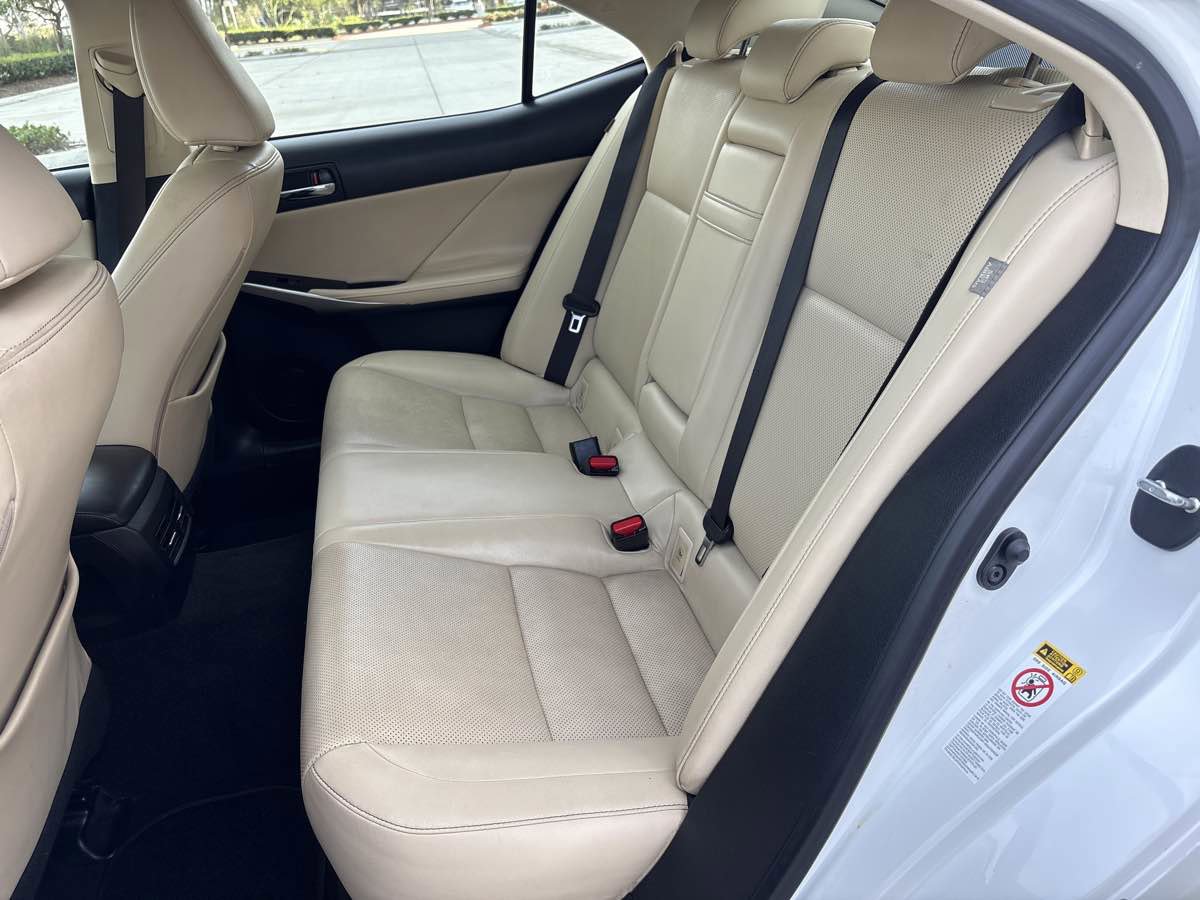 Used 2015 Lexus IS 250 image 12