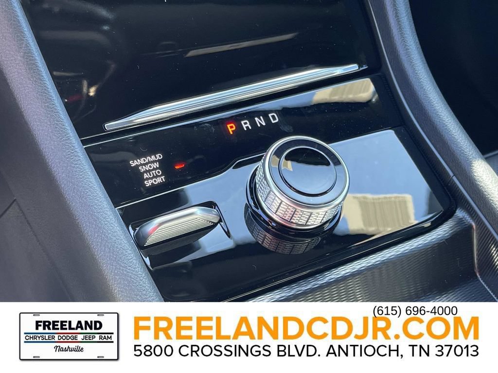 New 2025 Jeep Grand Cherokee L Limited w/ Luxury Tech Group II AWD/4WD image 30
