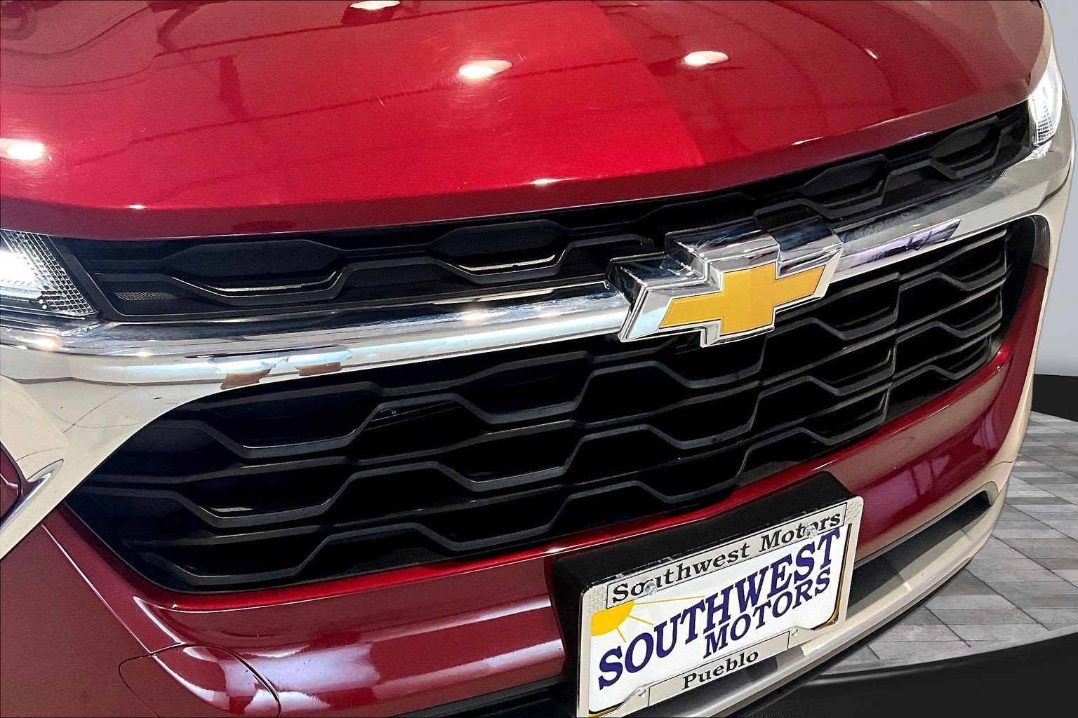 Used 2025 Chevrolet Trax LT FWD image 33