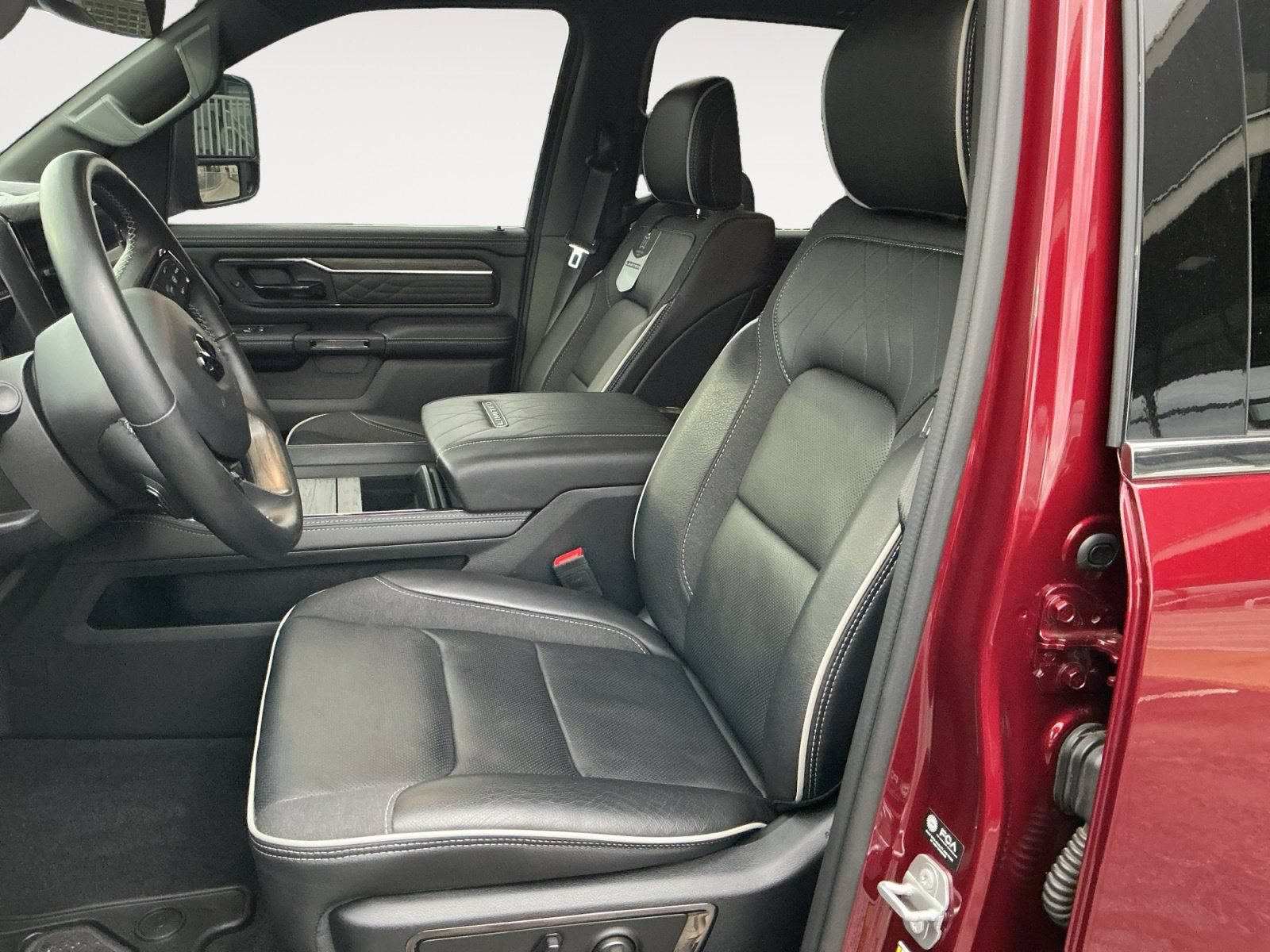 Used 2025 RAM 1500 Limited w/ Trailer Tow Group AWD/4WD image 9