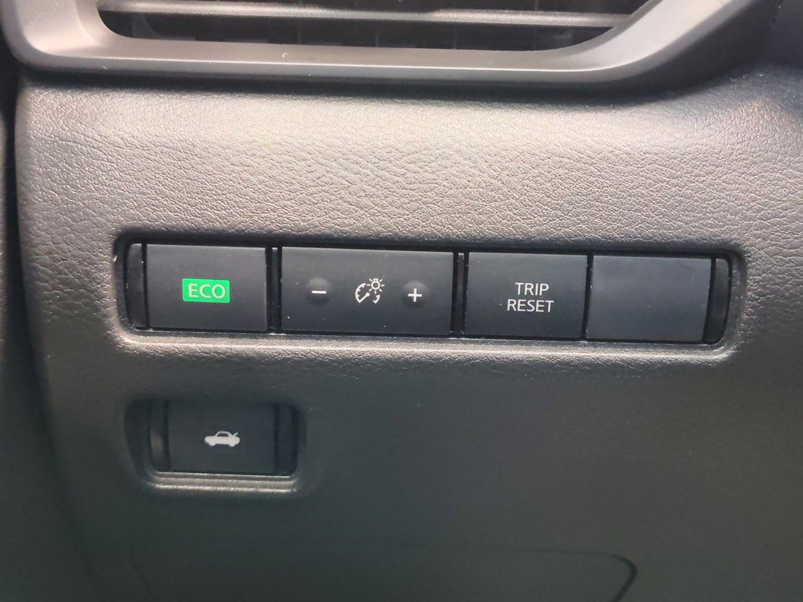 Used 2022 Nissan Sentra S image 25