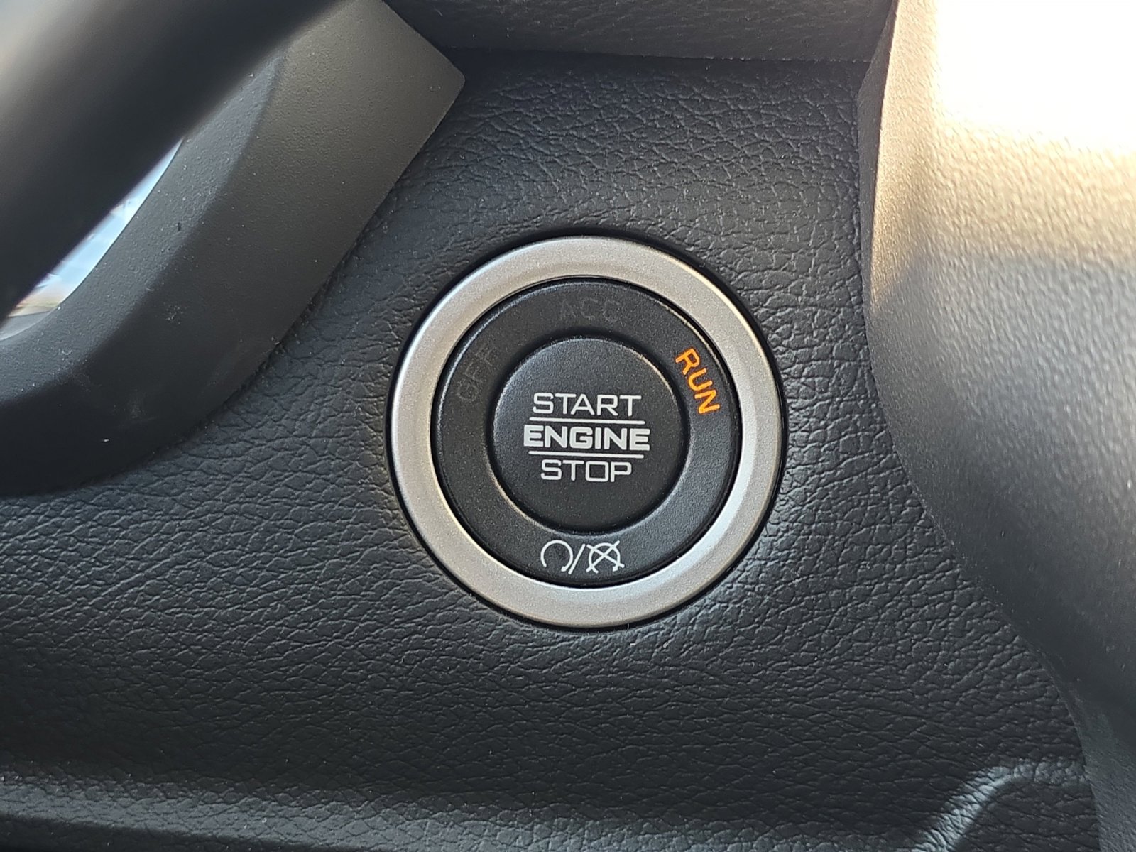 Used 2024 RAM 2500 Laramie w/ Night Edition image 24