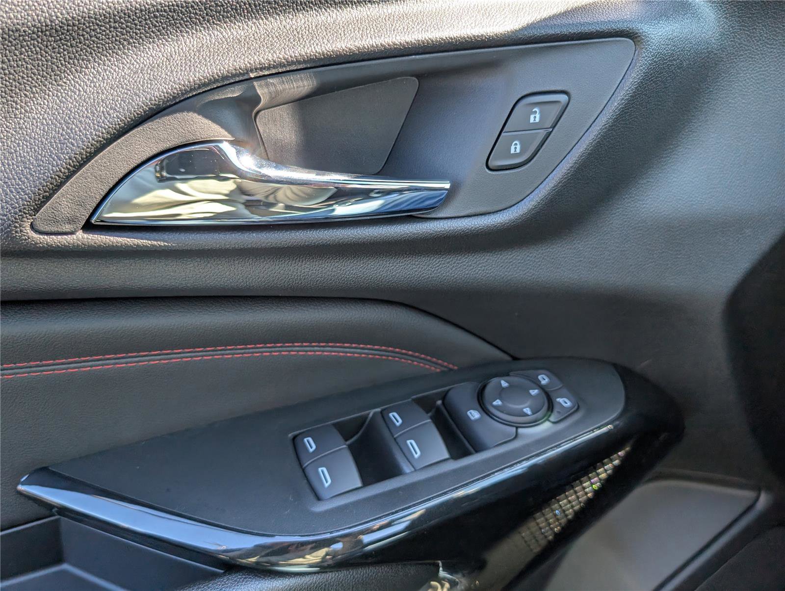 New 2026 Chevrolet Trax RS FWD image 15