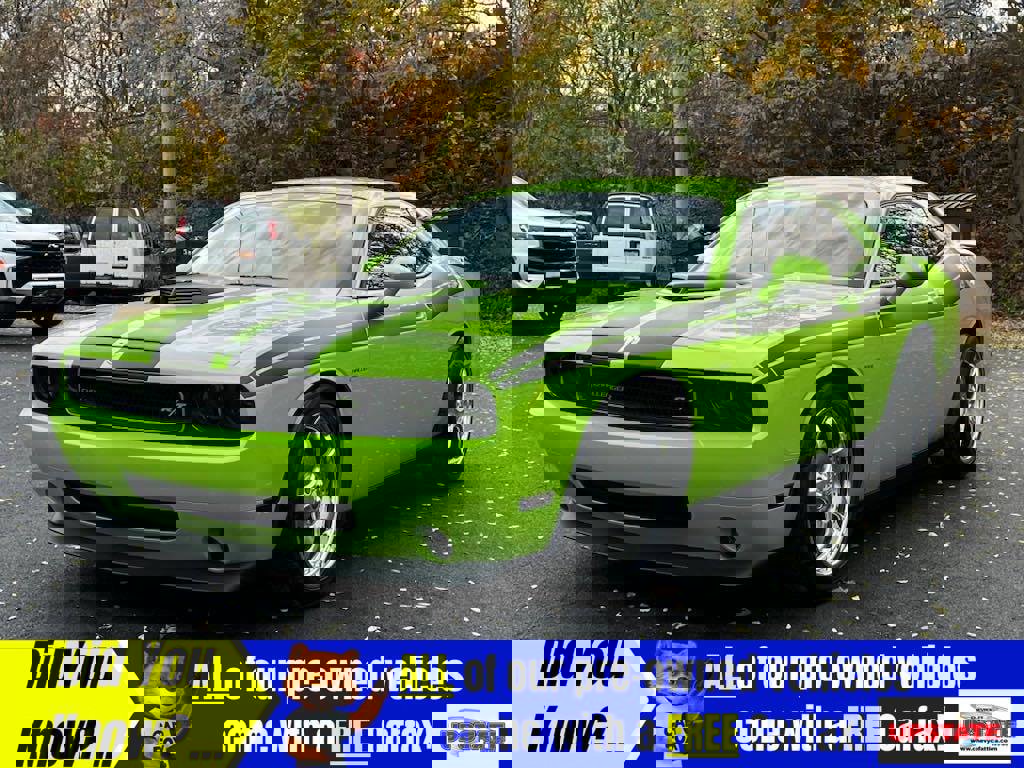 Used 2009 Dodge Challenger R/T image 2