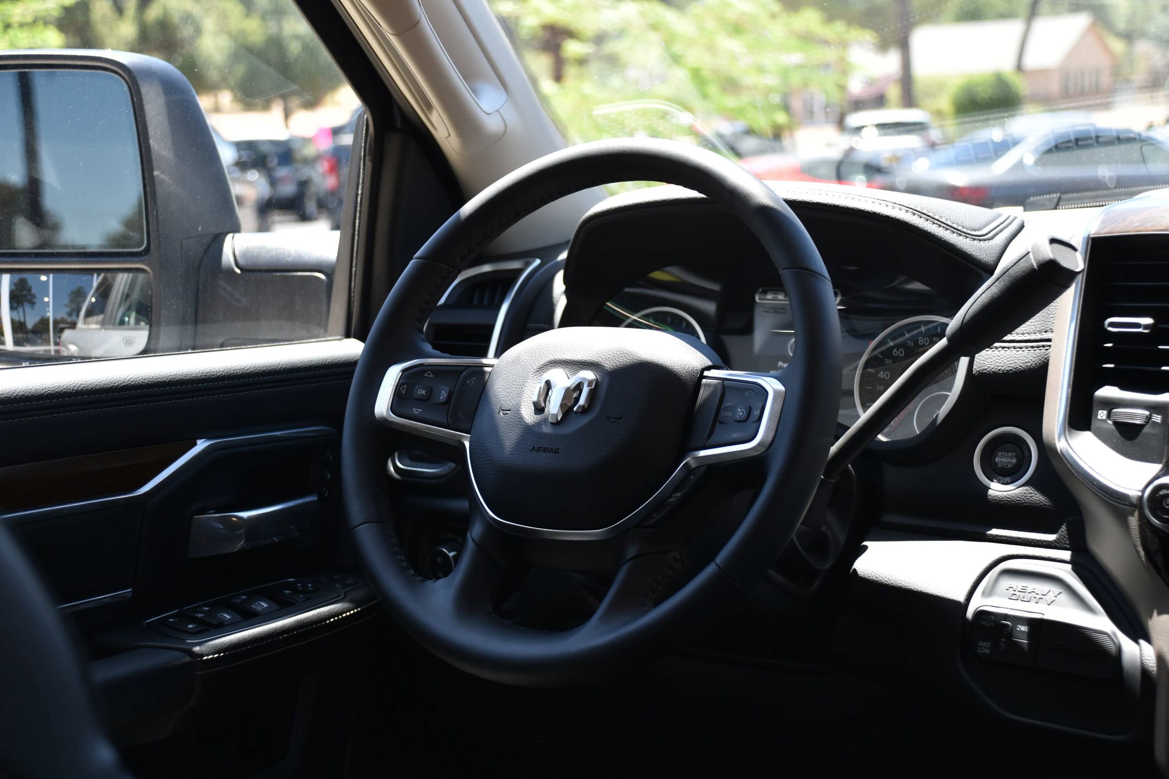 Used 2024 RAM 2500 Laramie image 32