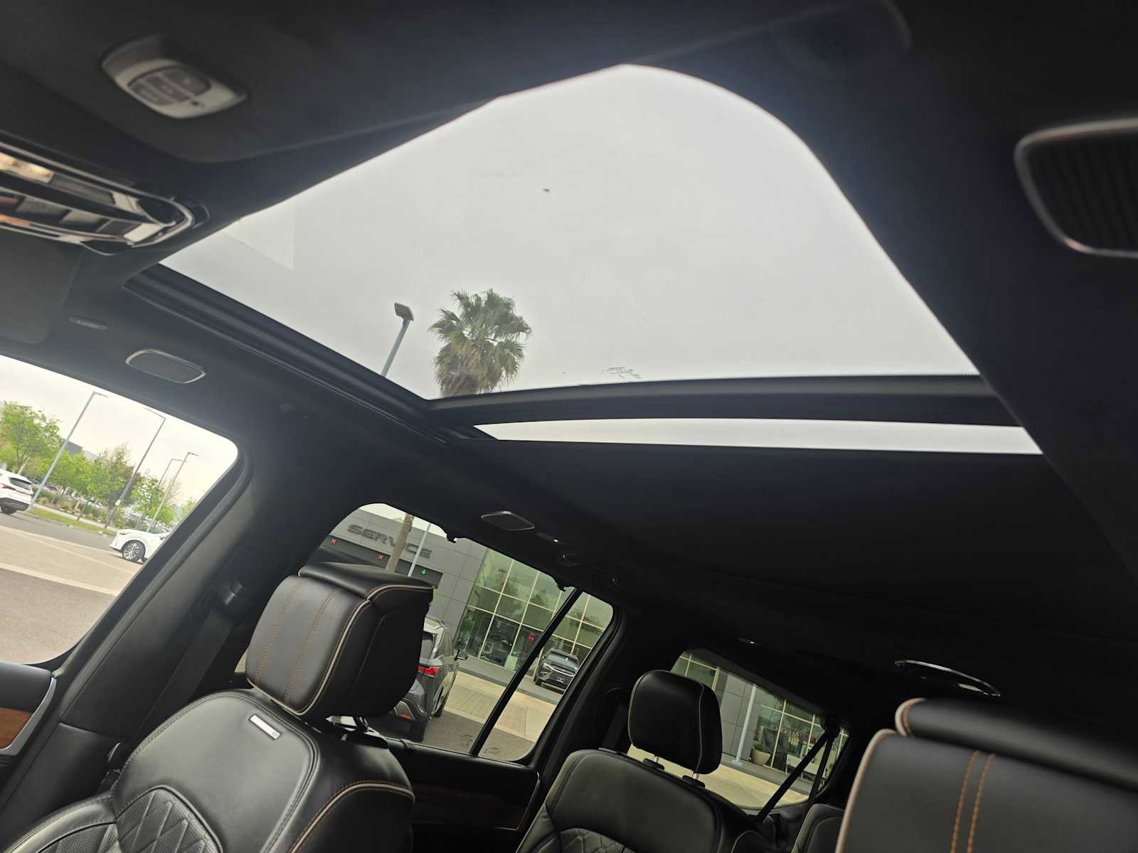 Used 2024 Jeep Grand Wagoneer L Series III image 29