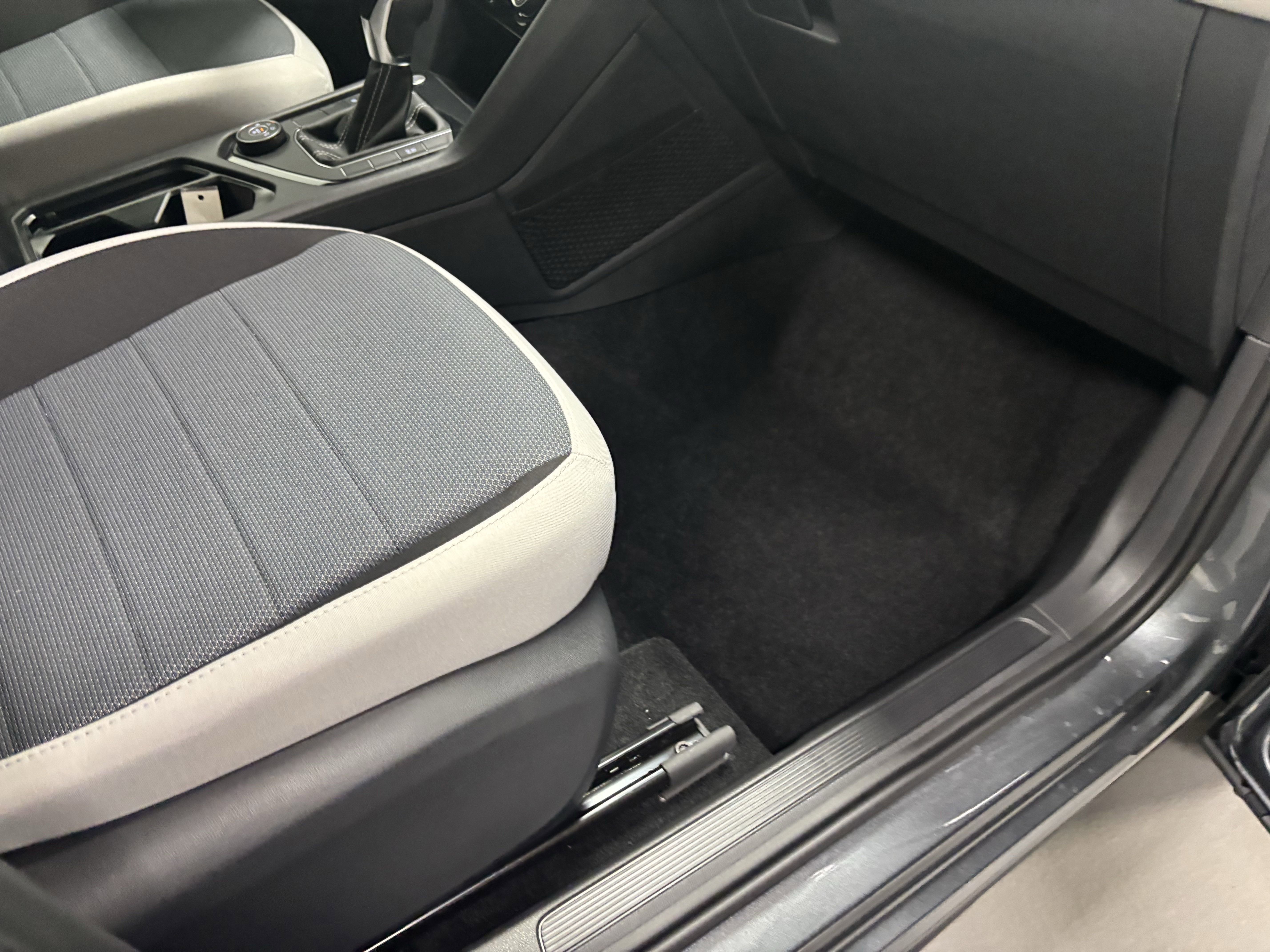 New 2025 Volkswagen Taos S image 11