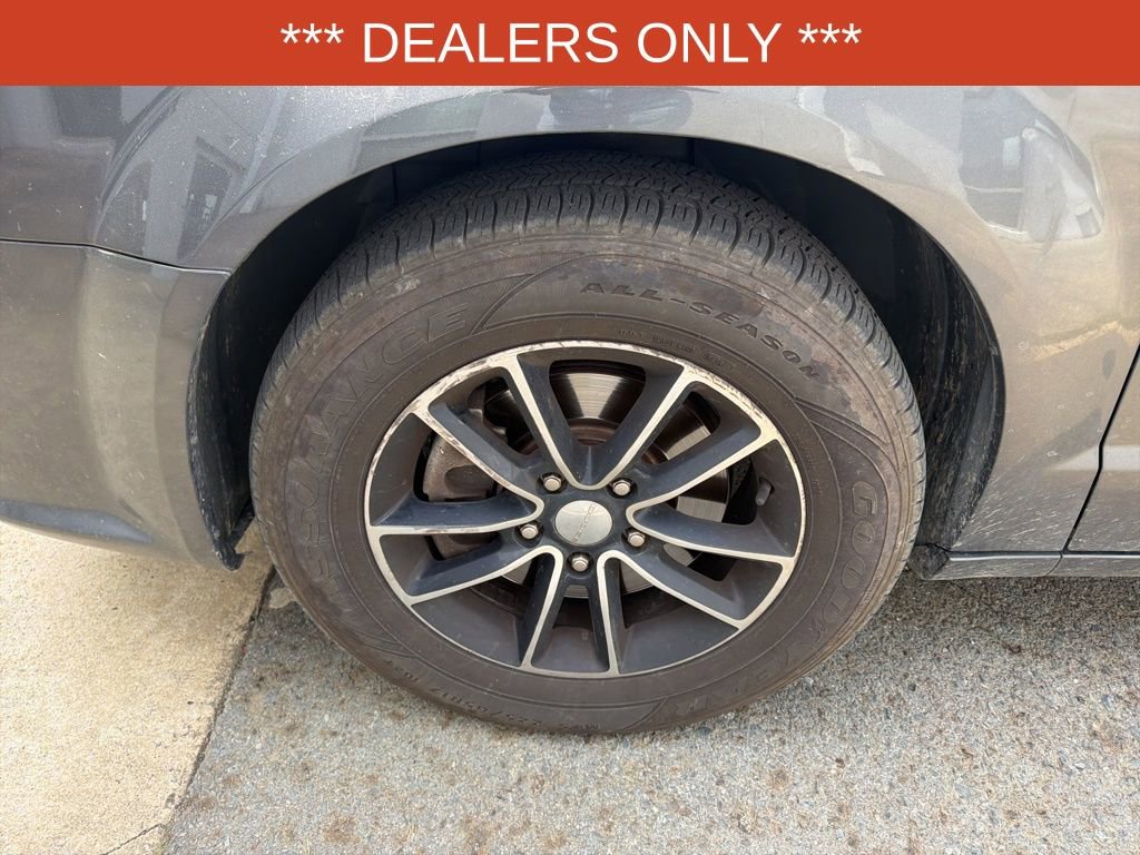 Used 2017 Dodge Grand Caravan GT image 6