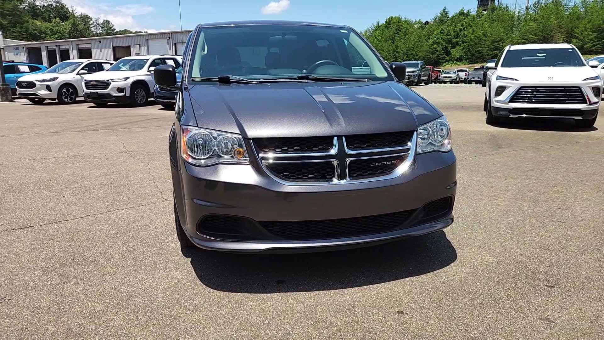 Used 2016 Dodge Grand Caravan SE w/ Quick Order Package 29E SE FWD image 7