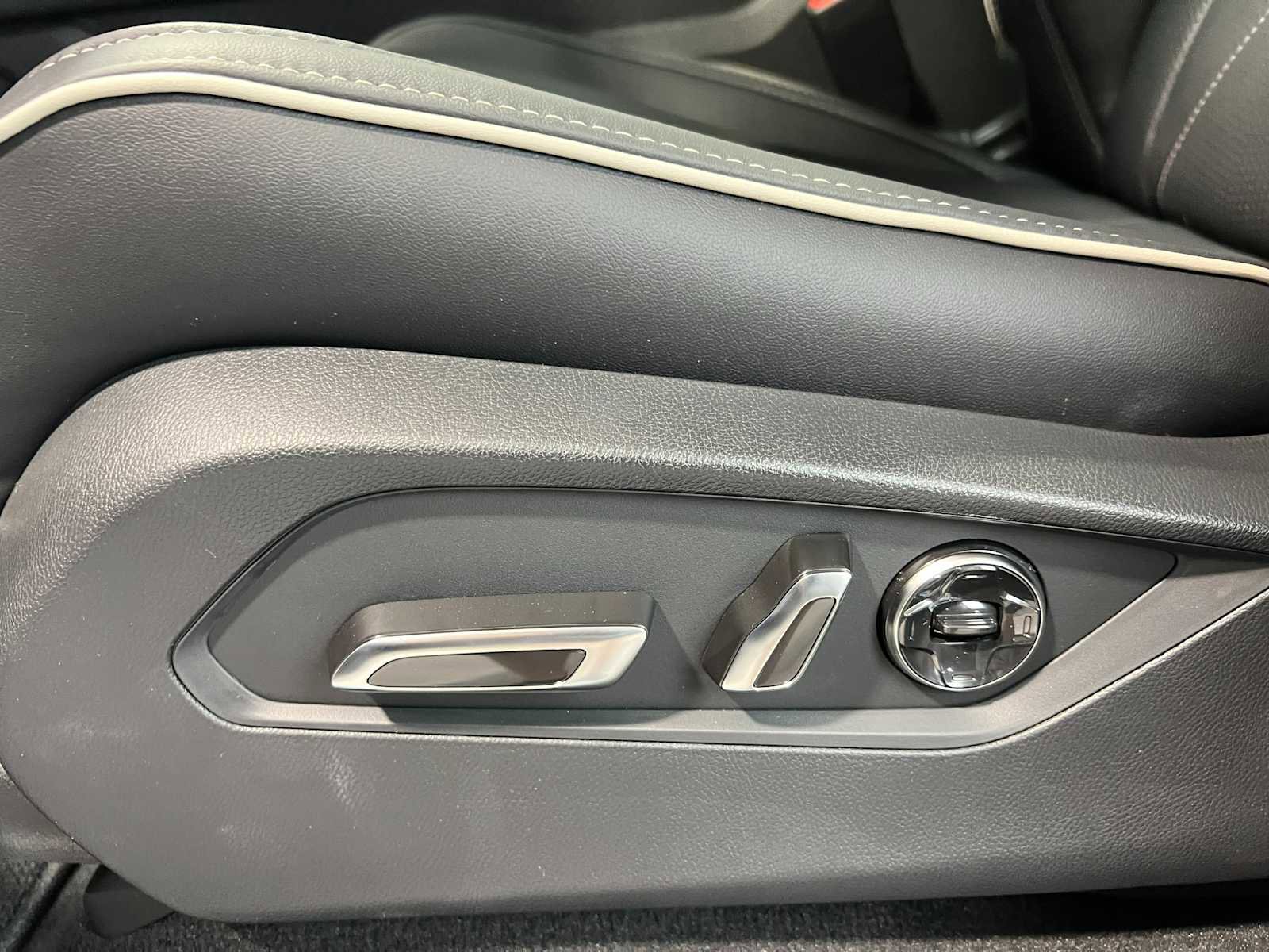 New 2026 Acura MDX SH-AWD w/ Advance Package image 17