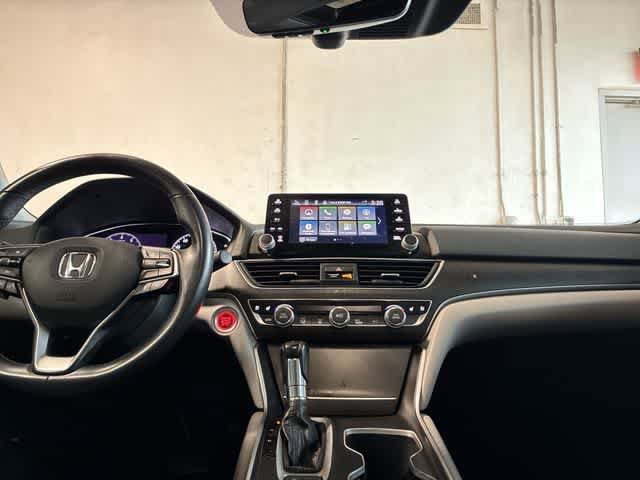 Used 2018 Honda Accord Touring image 30