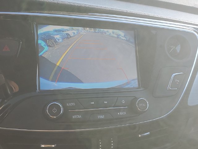 Certified 2018 Buick Envision Essence FWD image 26