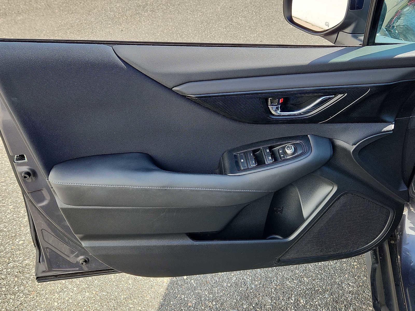 Used 2023 Subaru Outback Premium image 12