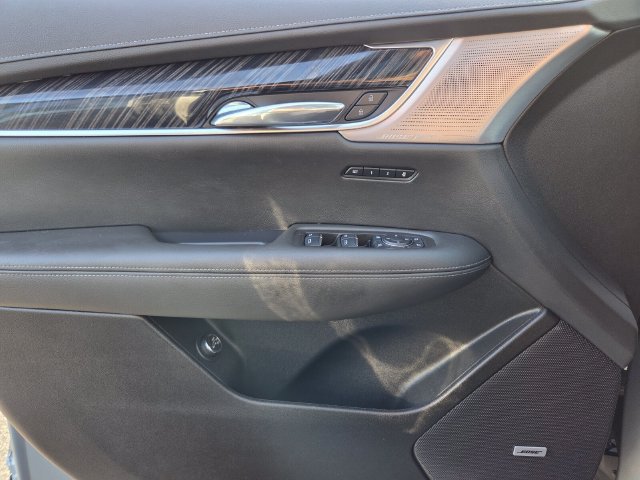Used 2024 Cadillac XT6 Premium Luxury FWD image 21