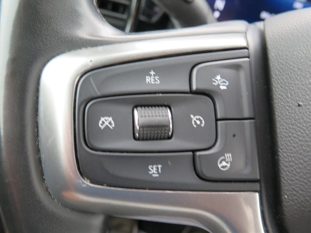 Used 2025 Chevrolet Silverado 1500 LT AWD/4WD image 14