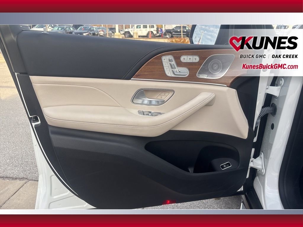 Used 2022 Mercedes-Benz GLS 450 4MATIC image 8