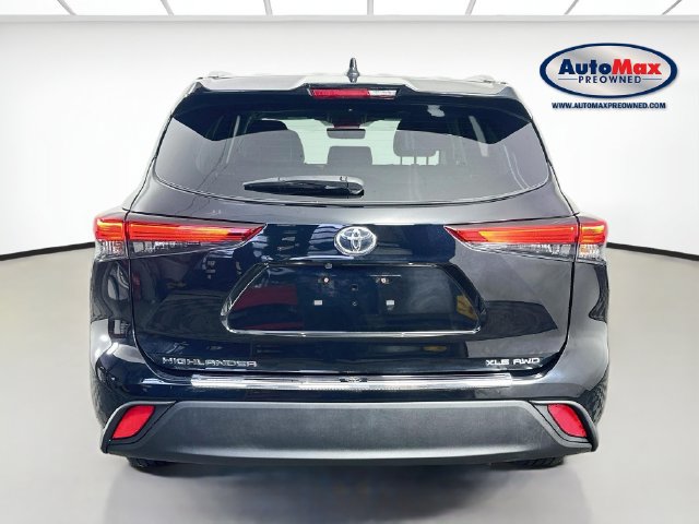 Used 2023 Toyota Highlander XLE AWD/4WD image 8