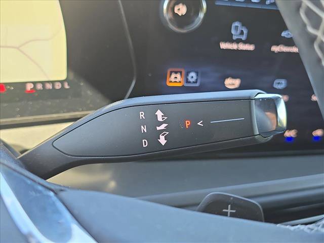 Used 2025 Chevrolet Traverse LT w/ Driver Confidence Package image 14