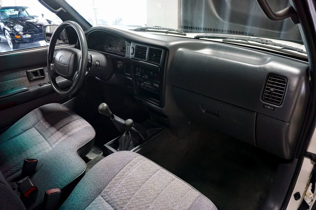 Used 1997 Toyota Tacoma 4x4 Xtracab V6 image 26