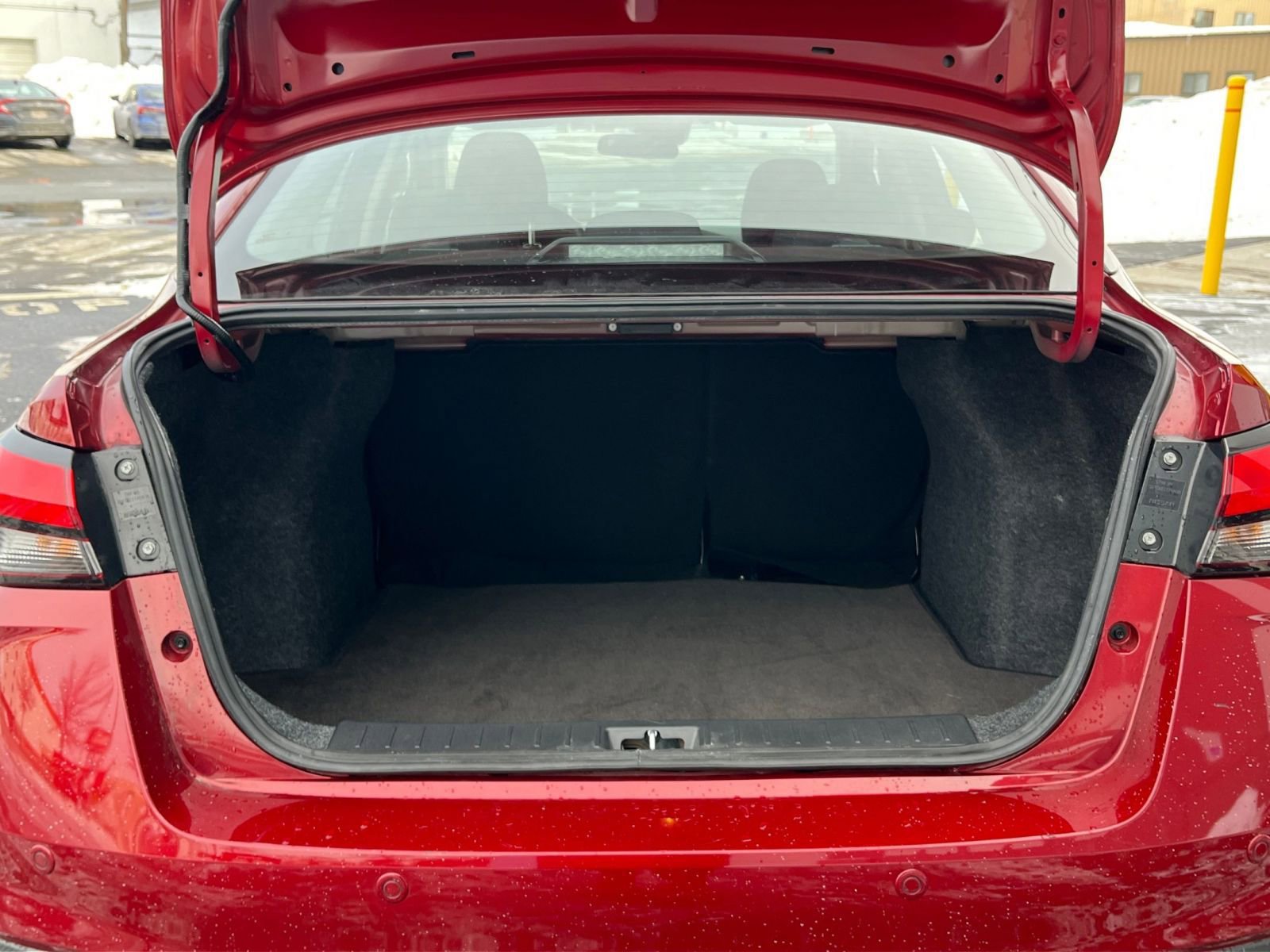 Used 2025 Nissan Versa SV image 27