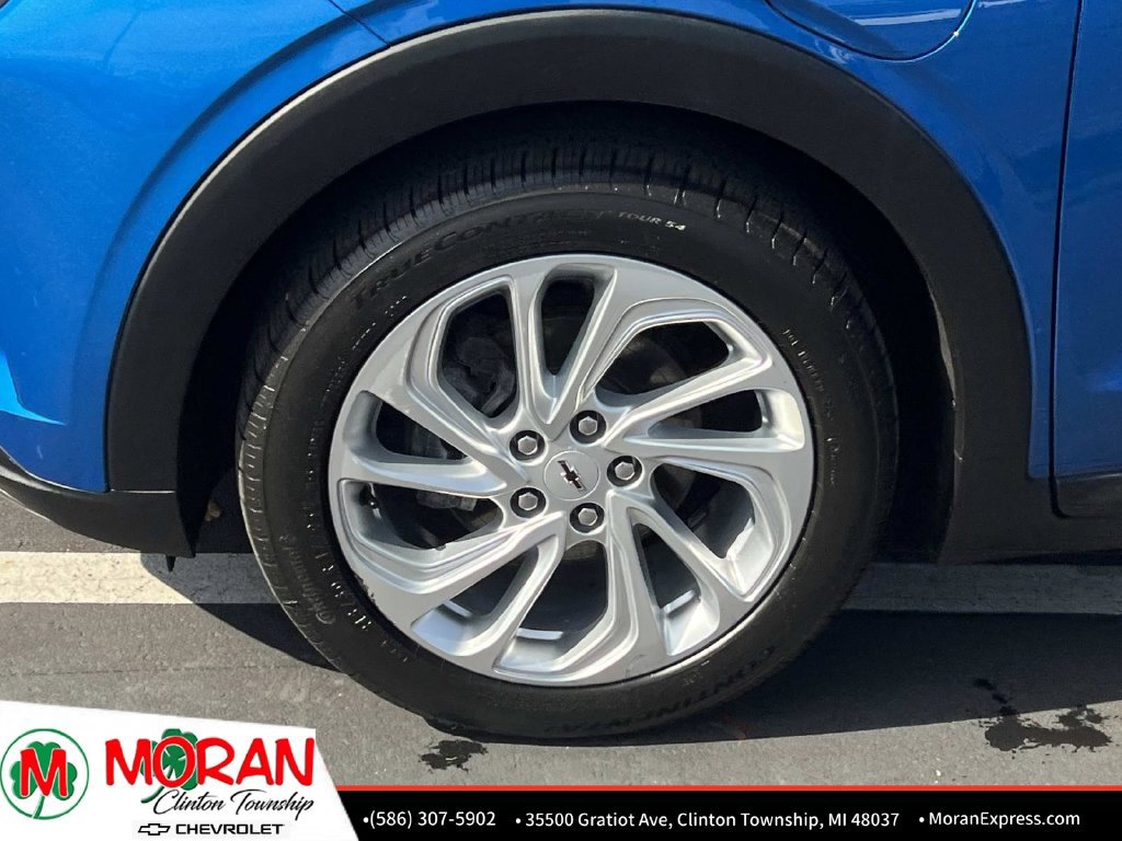 Certified 2023 Chevrolet Bolt EUV LT w/ Comfort Package FWD image 11