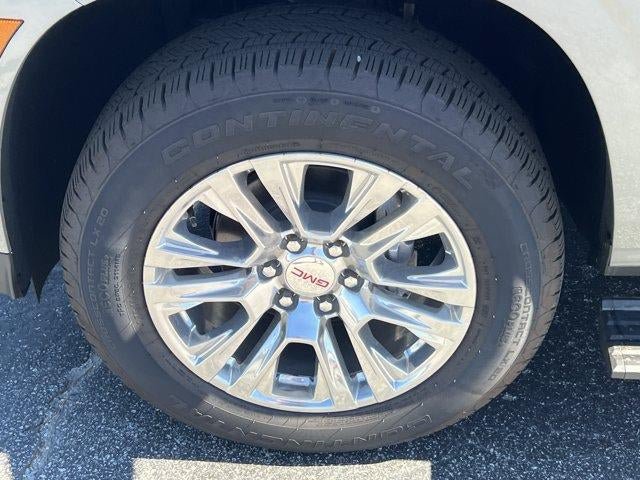 New 2026 GMC Yukon XL Denali w/ Sun & Power Step Package AWD/4WD image 13