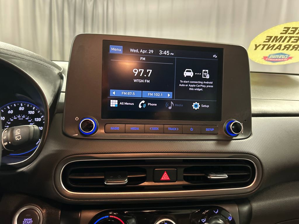 Used 2023 Hyundai Kona SEL w/ Winter Weather Package FWD image 15