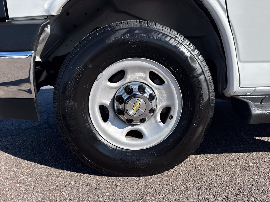 Used 2025 Chevrolet Express 3500 LT w/ LT Preferred Equipment Group RWD image 25