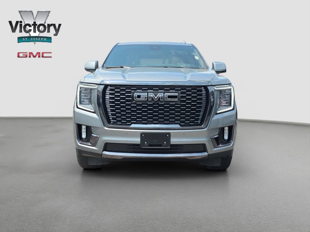 Used 2024 GMC Yukon Denali Ultimate AWD/4WD image 2