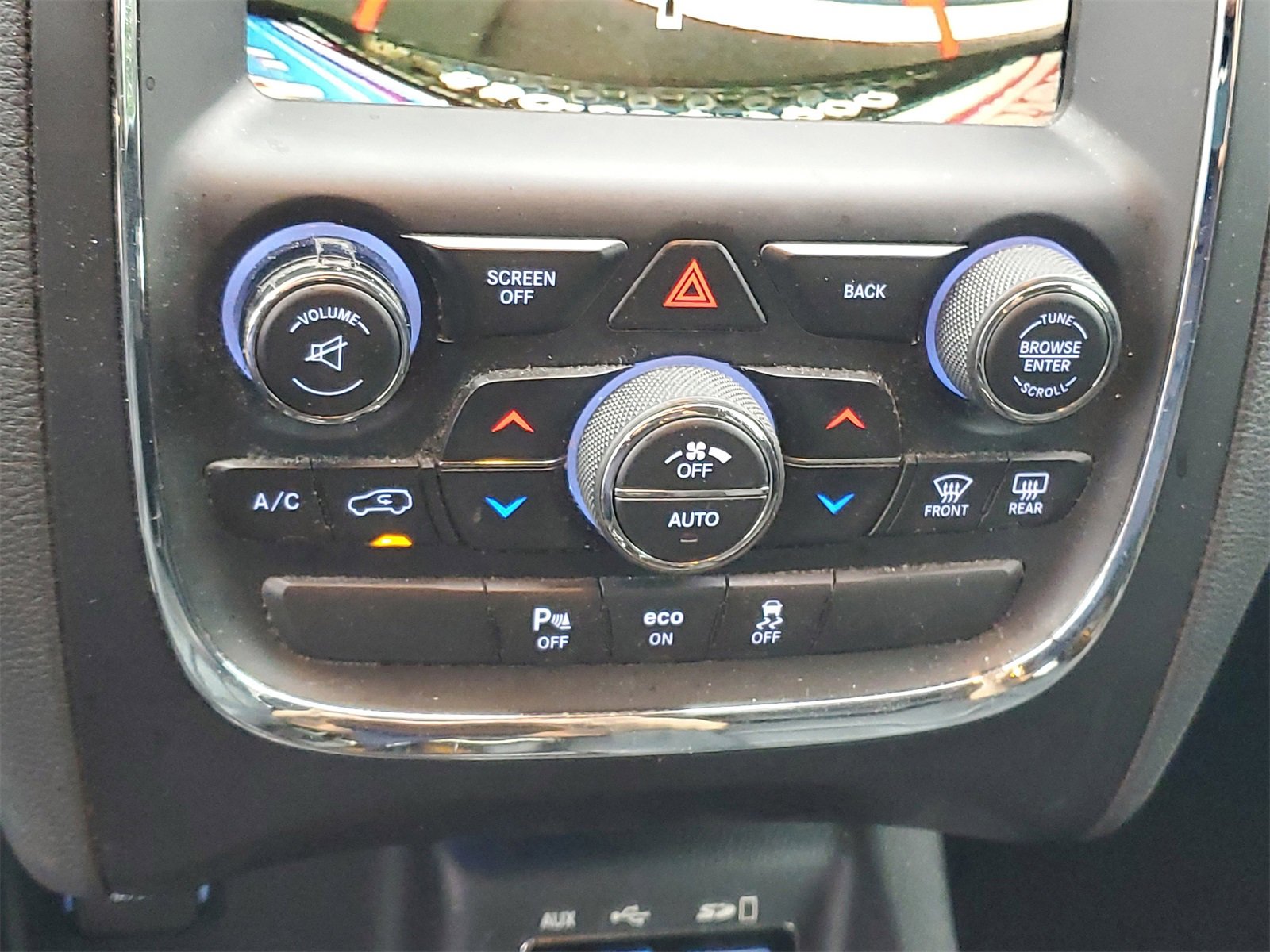 Used 2015 Dodge Durango Limited image 18