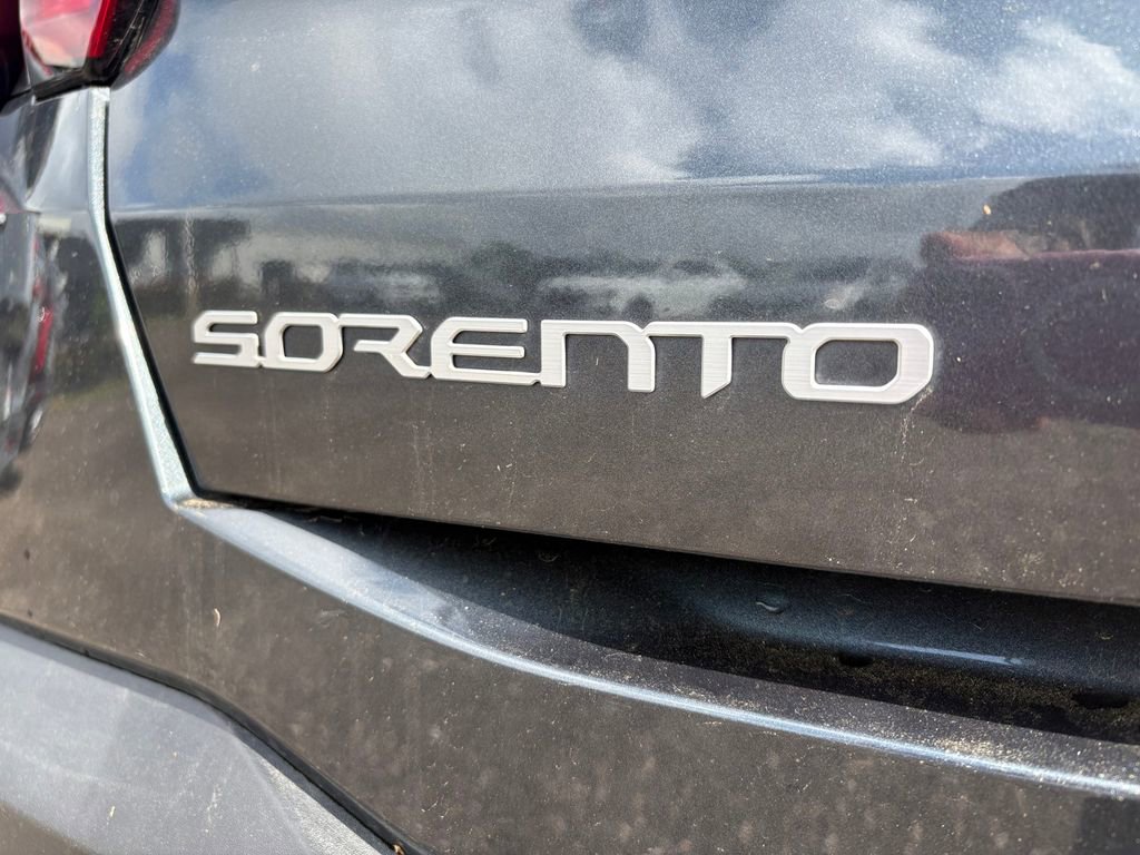 Certified 2024 Kia Sorento S image 11
