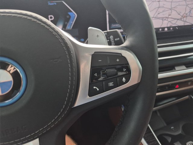 Used 2026 BMW X5 xDrive50e w/ M Sport Package AWD/4WD image 33