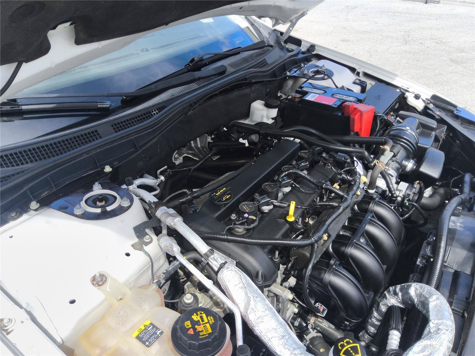 Used 2012 Ford Fusion SE FWD image 12
