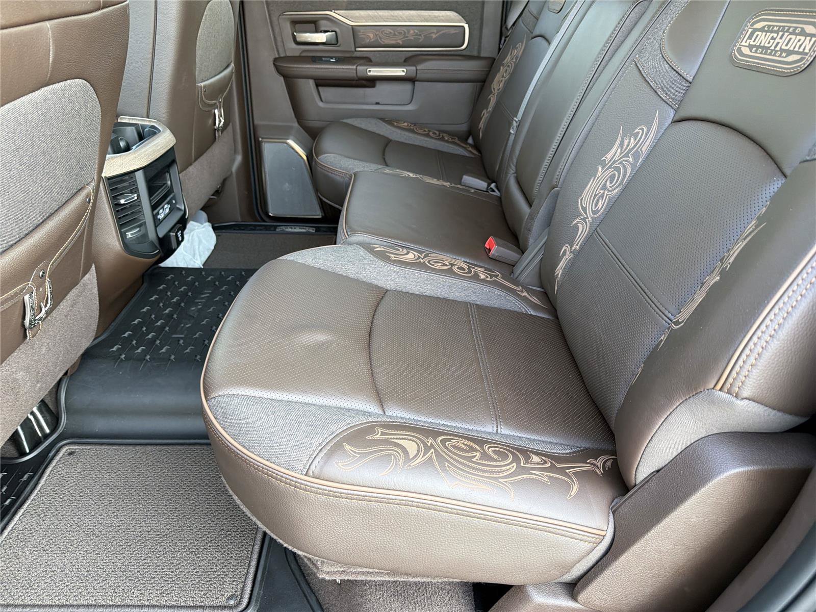 Used 2025 RAM 3500 Longhorn AWD/4WD image 20