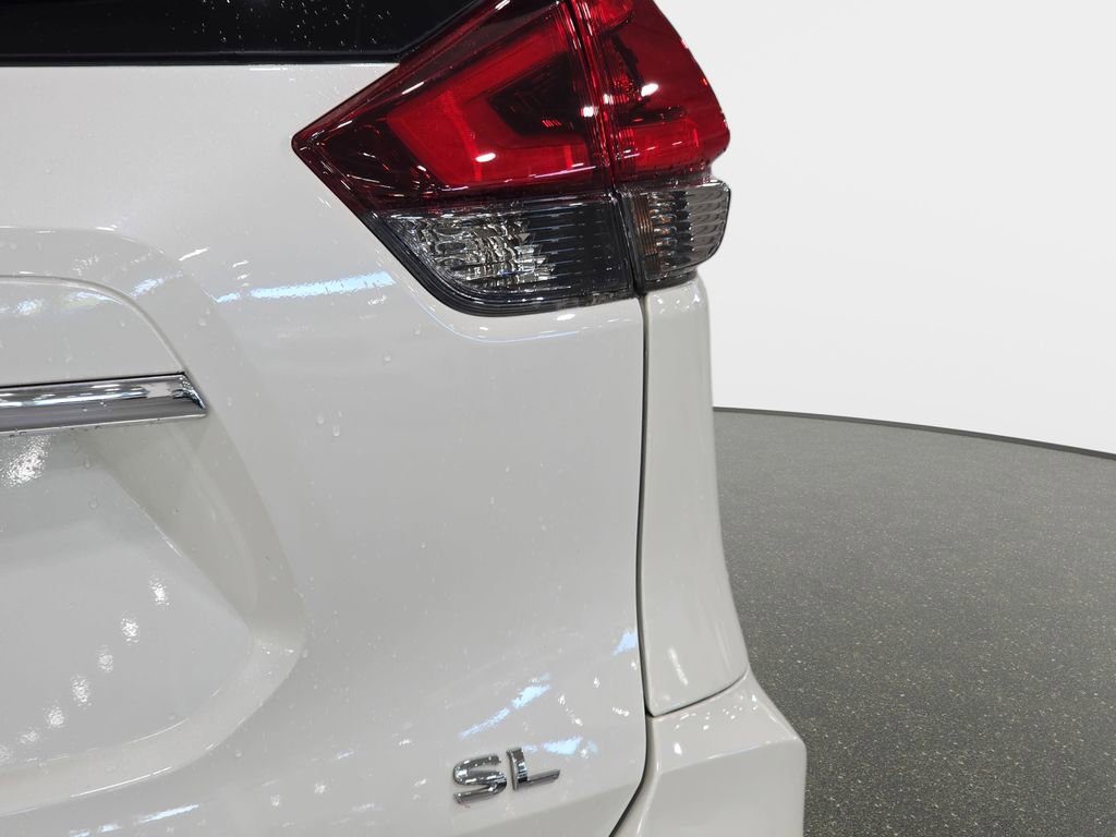 Used 2020 Nissan Rogue SL image 29