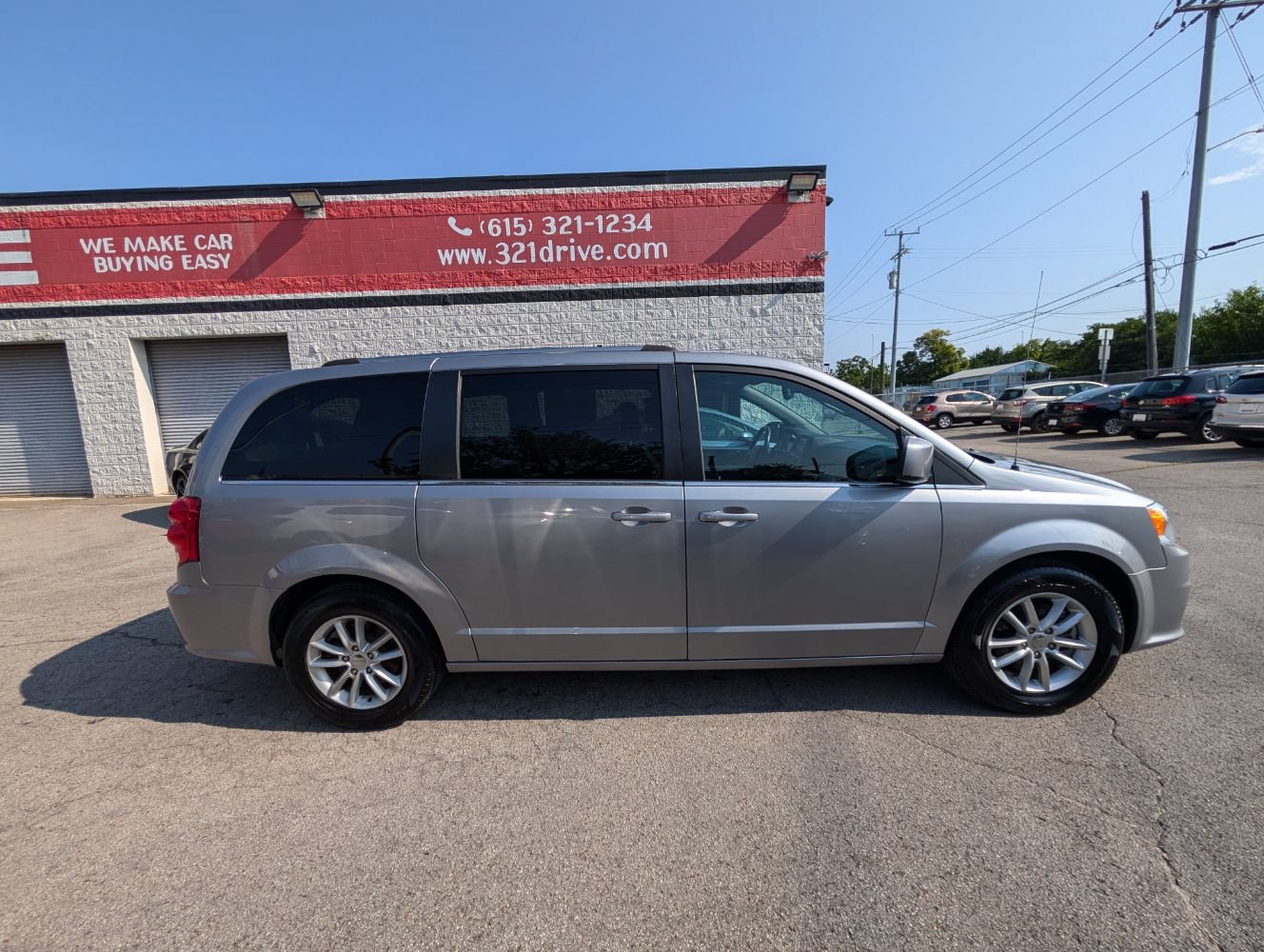 Used 2020 Dodge Grand Caravan SXT FWD image 5