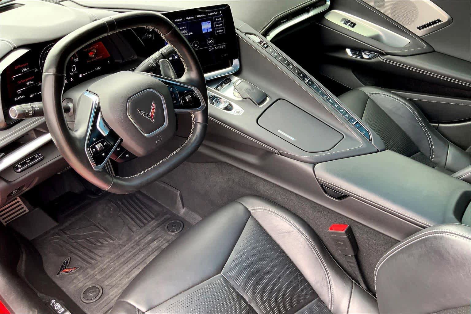 Used 2021 Chevrolet Corvette Stingray Preferred Cpe w/ Z51 Performance Package RWD image 18