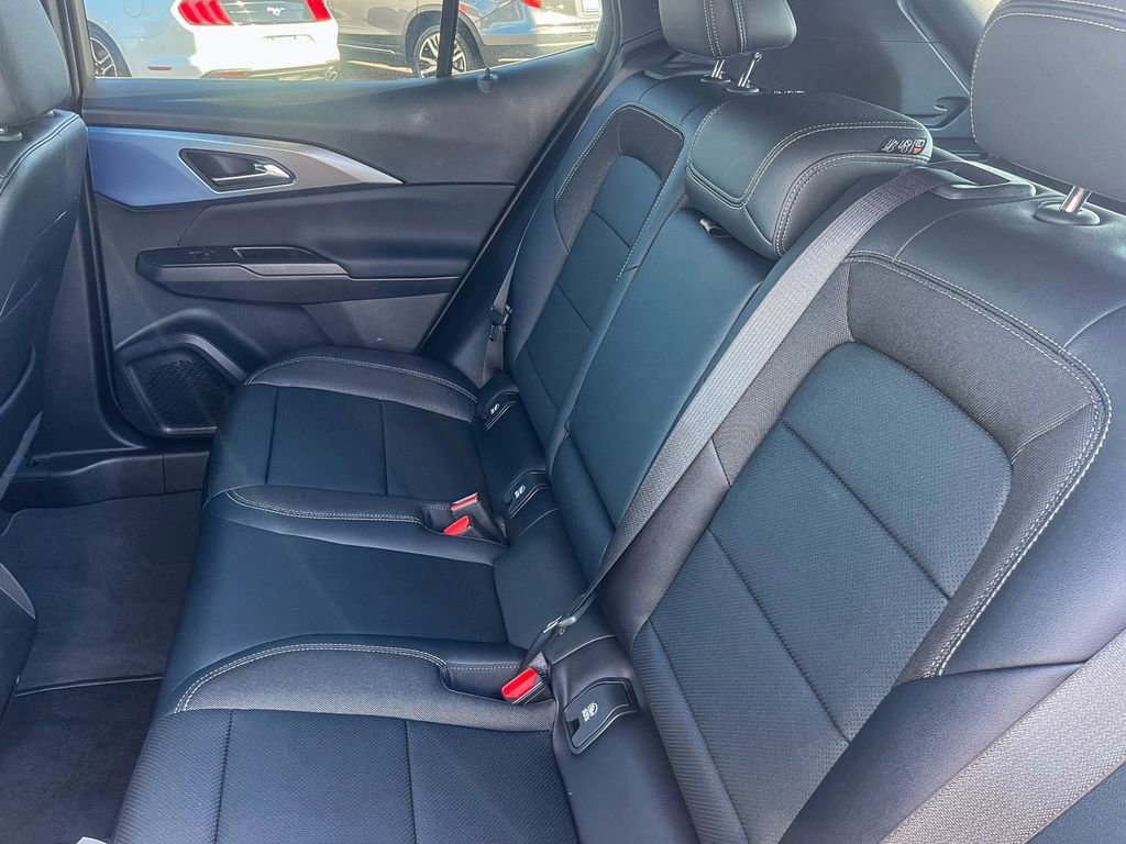 New 2026 Chevrolet Equinox EV LT image 17