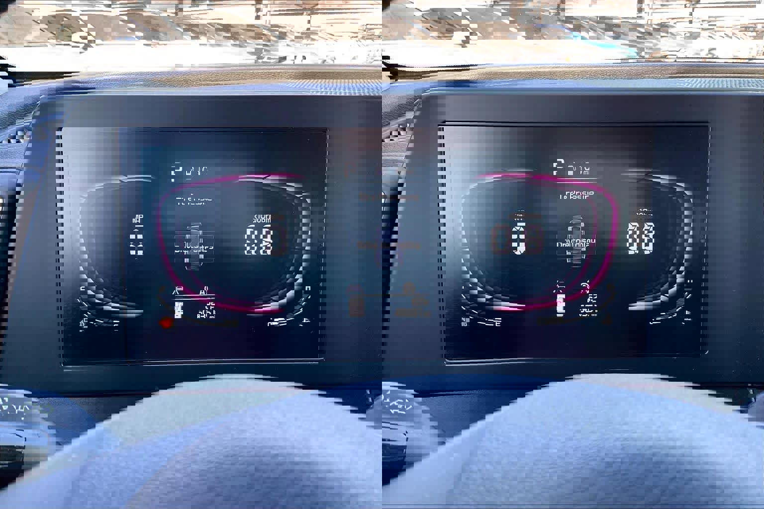 Used 2024 Kia Sportage LX image 25