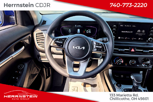 Used 2024 Kia Seltos LX AWD/4WD image 7