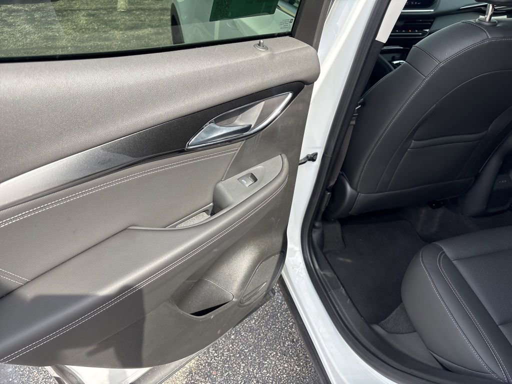 Used 2025 Buick Envision Preferred AWD/4WD image 12