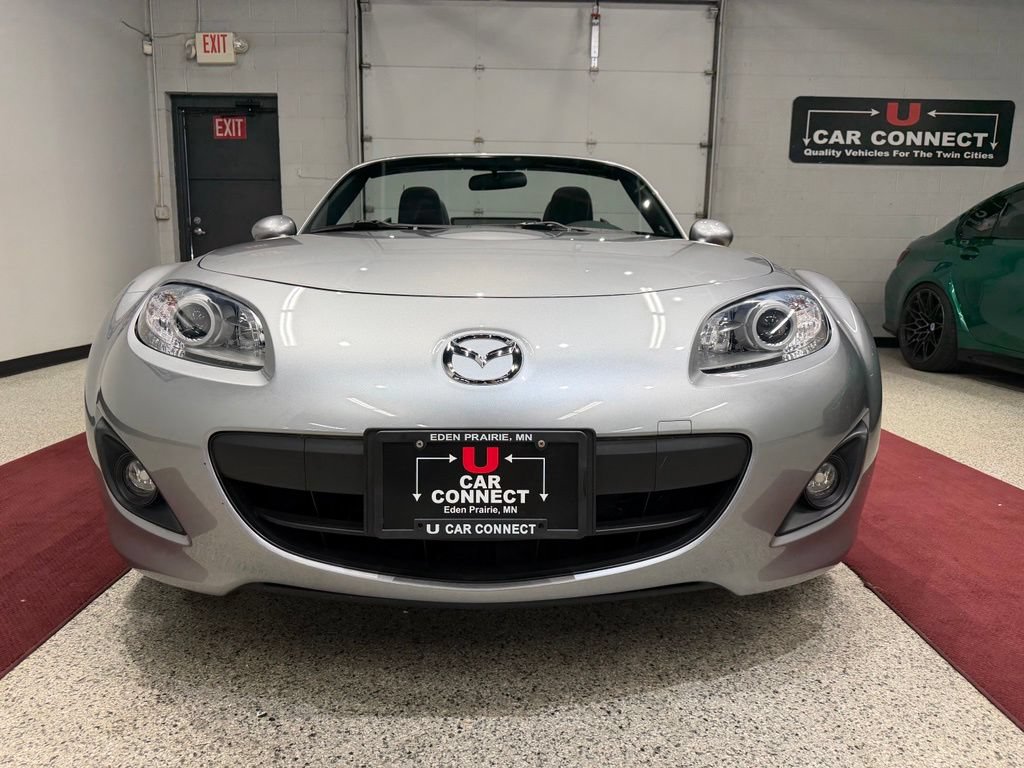 Used 2011 MAZDA MX-5 Miata Sport RWD image 9