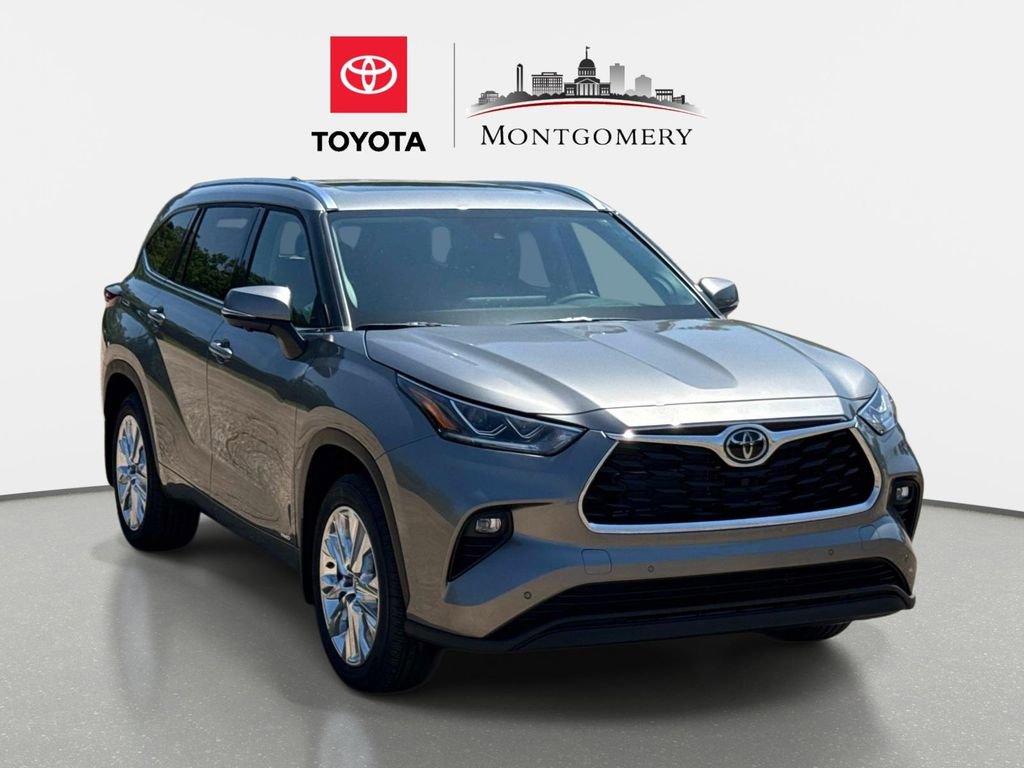 New 2026 Toyota Highlander Limited image 1