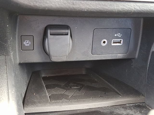 Used 2024 Nissan Versa SV FWD image 24