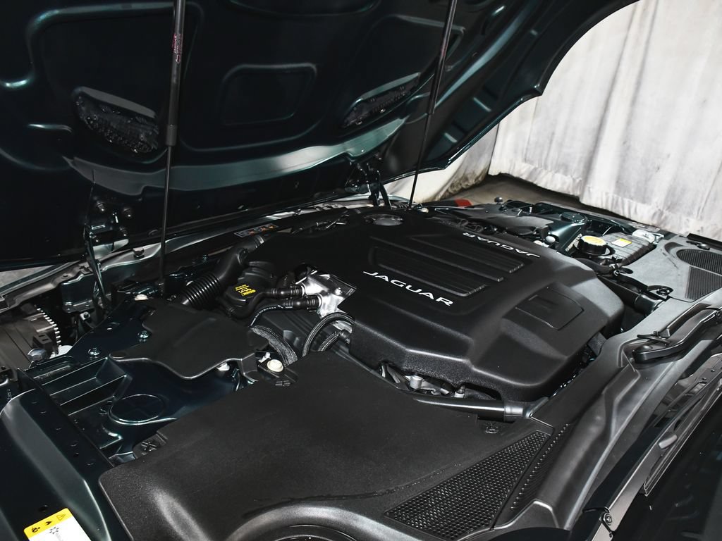 Used 2021 Jaguar F-TYPE R-Dynamic AWD/4WD image 52